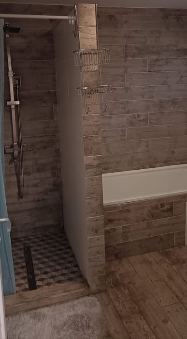 Închiriez casa ideal  afacere 9000 mp Teren
