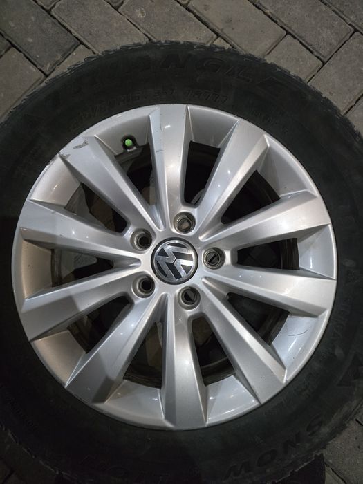 Шины с дискоми 215/60/16 б/у! С оригинал дискоми!