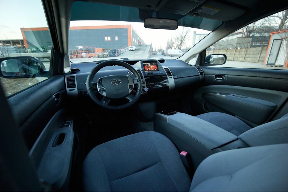 Toyota Prius Gen. 2, unic proprietar din 2013