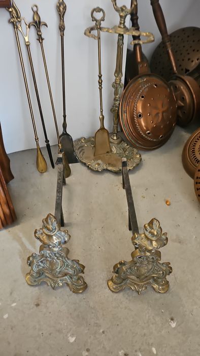 Бронзови и месингови съдове и аксесоари