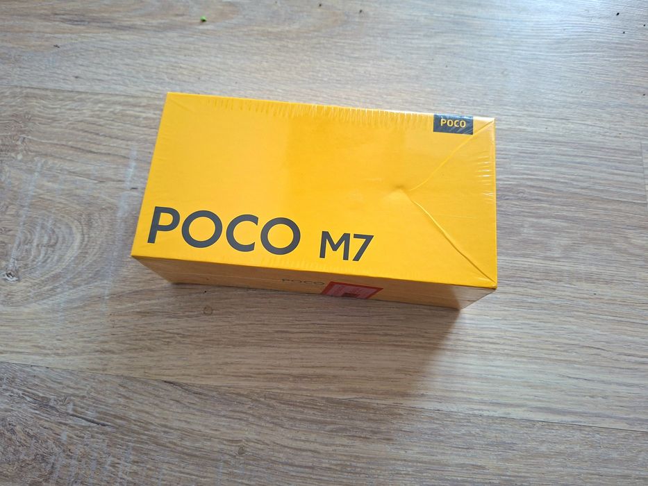Poco M7 в упаковке