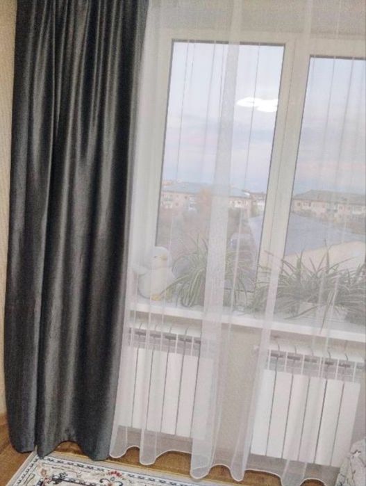 Продам шторы с тюлью.Комплект