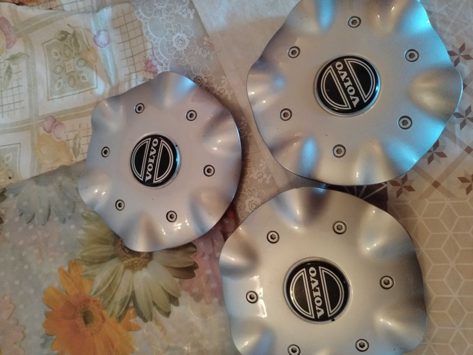 Колпаки на ступицу диска Volvo
