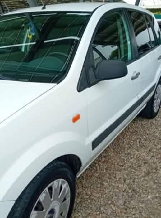 Vand urgent Ford fusion 2009 diesel 950 euro negociabil
