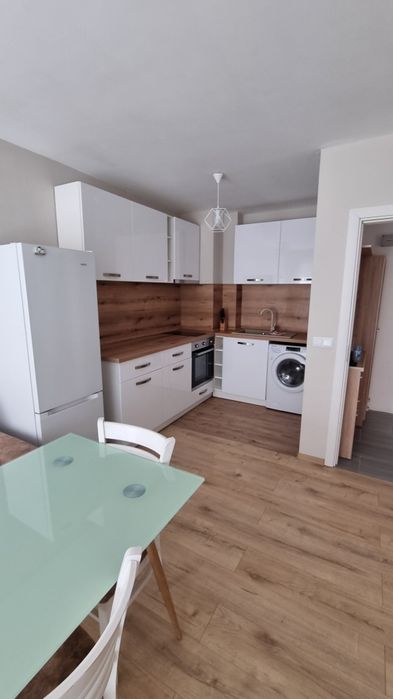 Дава се под наем Двустаен апартамент в Варна, Кайсиева градина - 50 кв.м за 370 € - Снимка #1