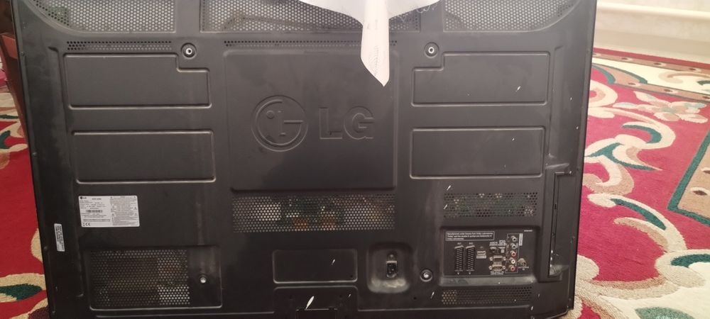 Телевизор LG простой