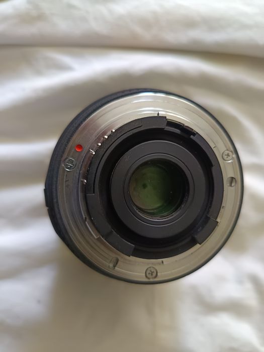 Vând obiectiv Sigma Zoom 18-200 mm,fără auto focus