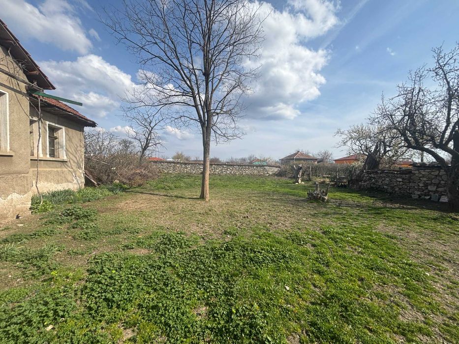 ПРОСТОРЕН Парцел в с. Васил Левски