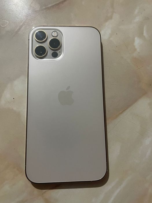 iphone 12 pro se vinde  Gold
