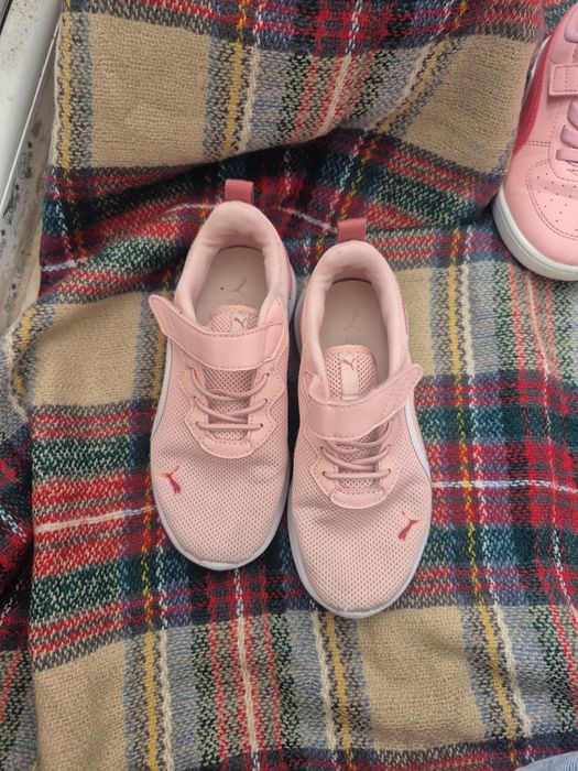 Adidasi Puma fete , mărimea 30