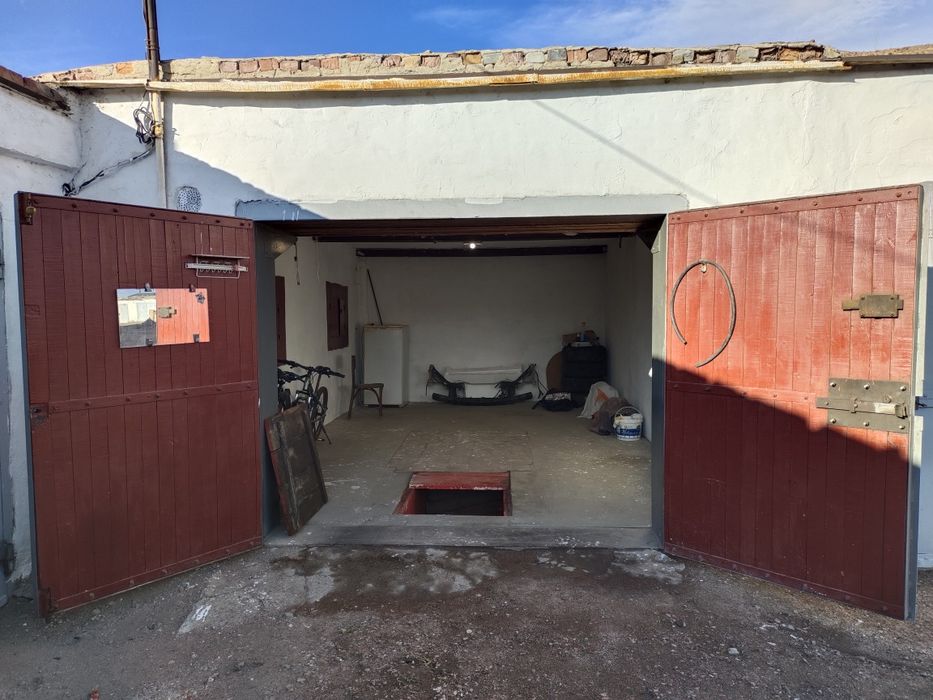 Гараж на Иванова