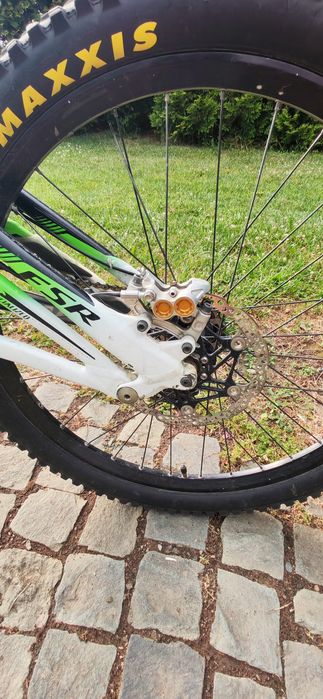 Specialized demo 8