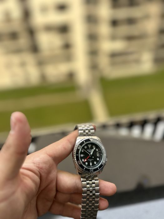 Seiko Mod GMT Bruce Wayne – Automatic – Nou – Full Box