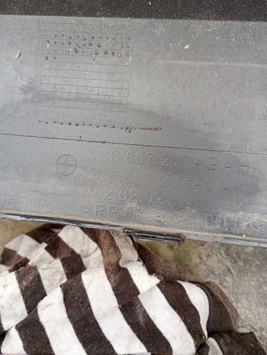 Bara fata VW Jetta model An 2015-2018 cod 5C6807217