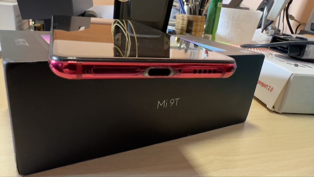 Смартфон Xiaomi Mi 9T