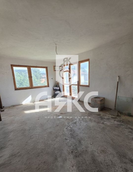 Продава се Къща в с. Боснек, Област Перник - 281 кв.м за 997 €/кв.м - Снимка #10