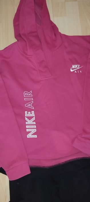 Спортен екип от две части