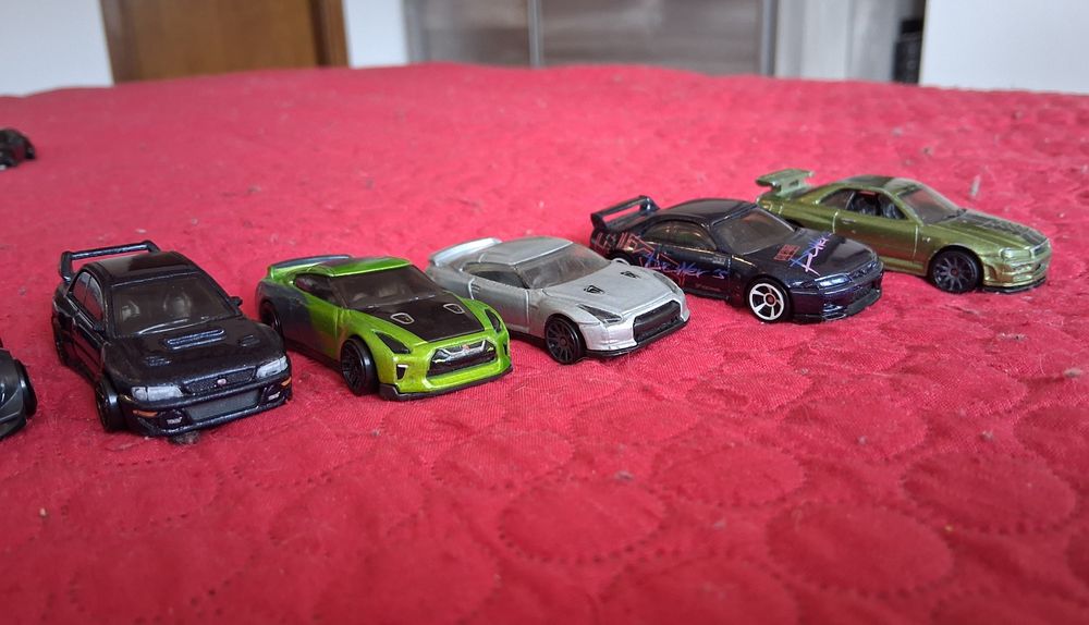 Hot wheels:  модели