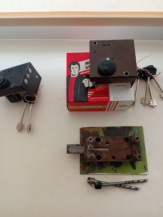 Дверные замки б/у