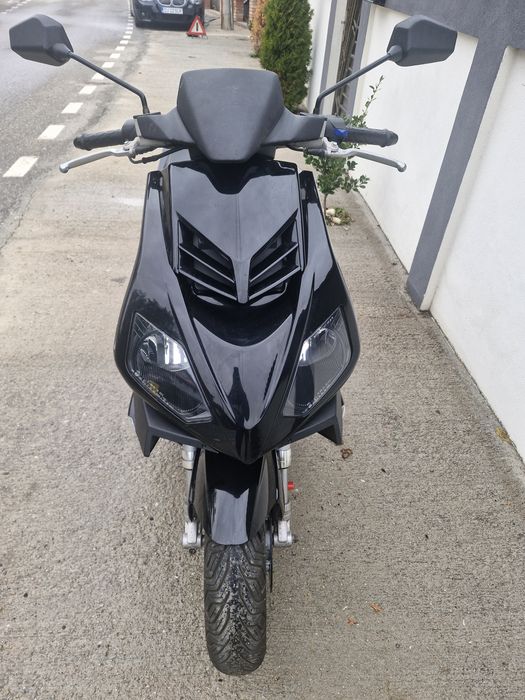 Vând scuter Derbi GP1 50CC motorizare piaggio