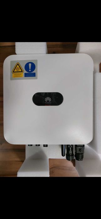 invertor Huawei functional( usor folosit)