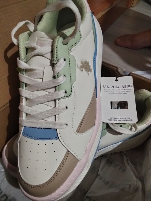 Кросовки новые 15000тг