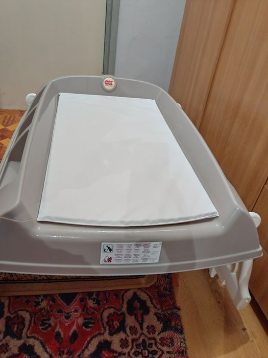 Masa de infasat pentru bebelusi cu compartimente laterale
462,99