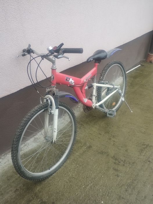 Vînd sau schimb bicicleta