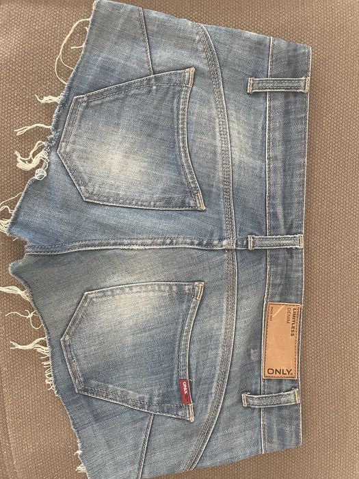 Pantaloni scurti blugi Only marimea M