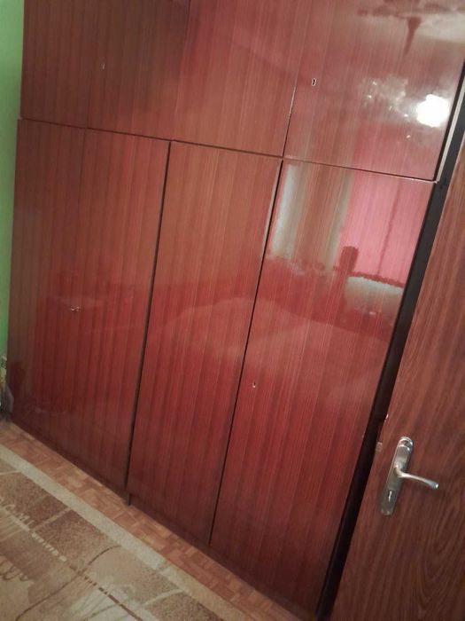 Гардероб и легло