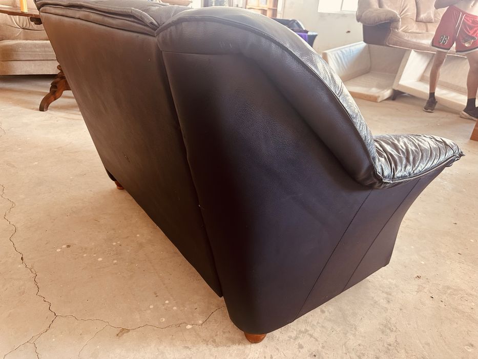 Винтидж кожен фотьойл – италиански дизайн, Natuzzi style, внесен от Швеция