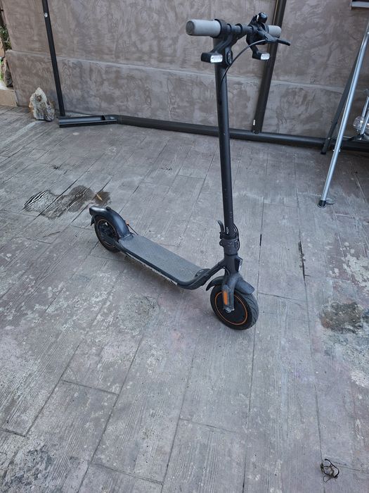 Trotineta ninebot