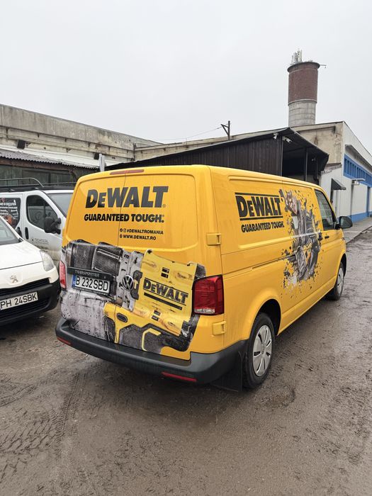 Colantari auto totale sau partiale cu autocolant printat
