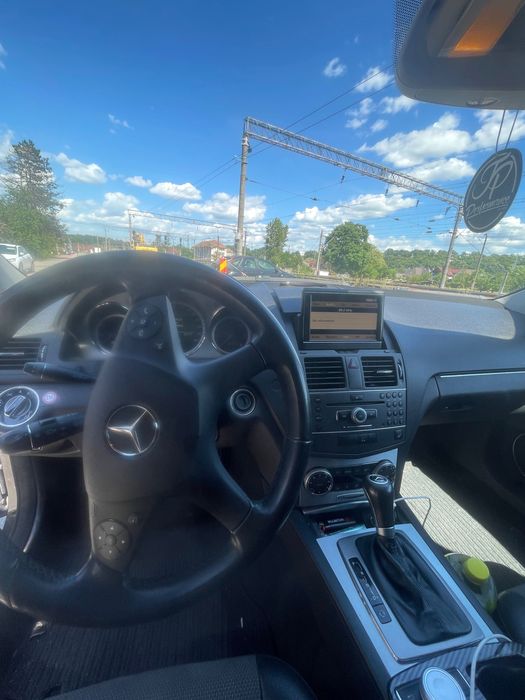 Mercedes Benz c200T