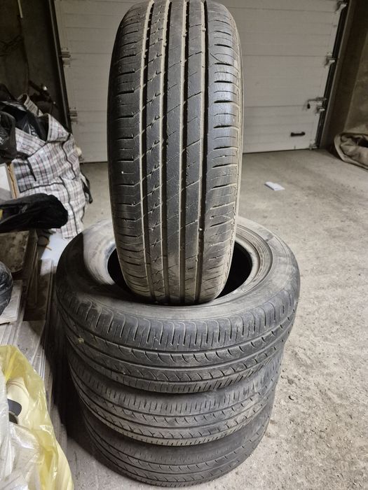 Продам летние шины 215/60 R16