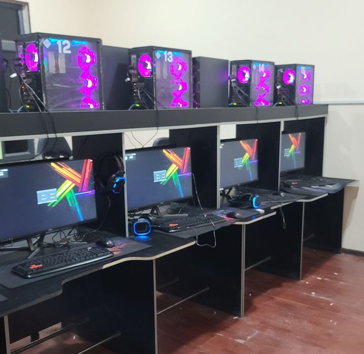Internet-kafe kompyuterlari to‘plam sotiladi (20 dona)