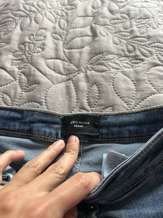 Тесни Дънки Vero Moda