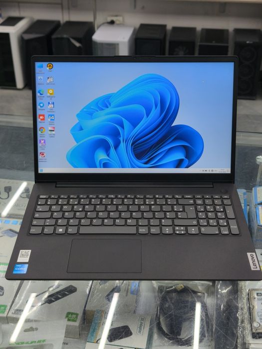 Ноутбук Lenovo V15 G3 IAP