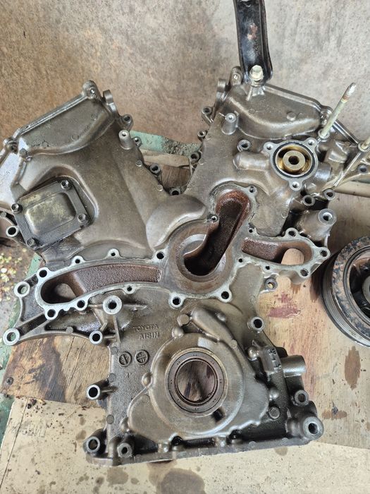 Запчасти на двигатель 1gr.fe