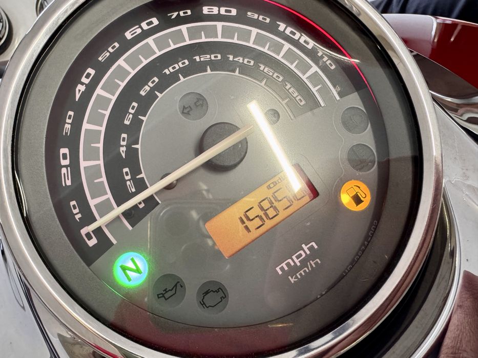 Продавам Honda VT1300 Sabre