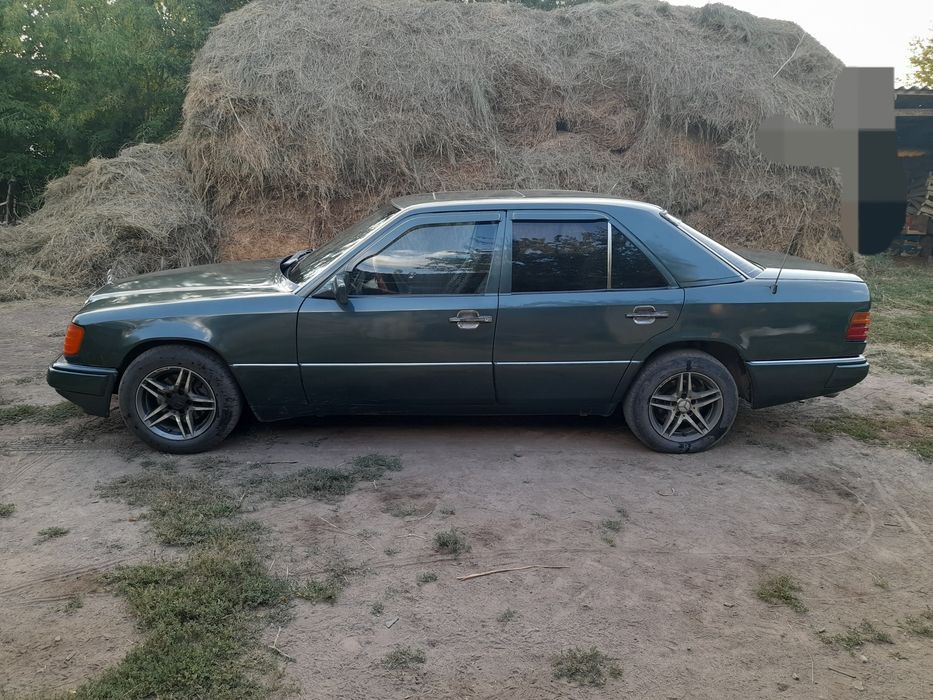 Mercedes-Benz 124
