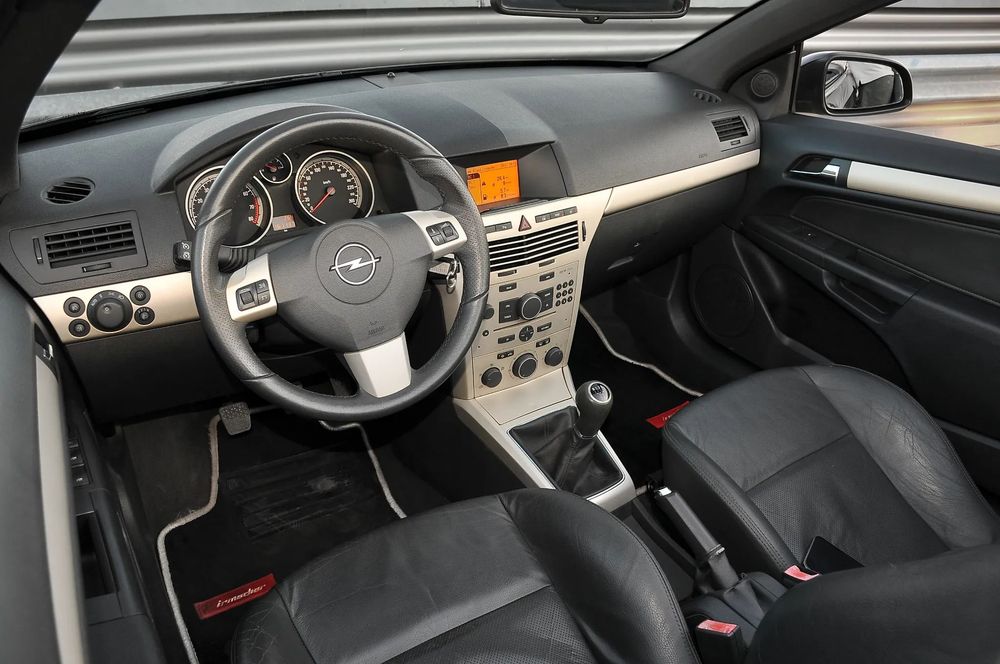 Opel Astra Posibilitate finantare /Dacapotabila /Pilot Aut. /Clima /PieleTextil