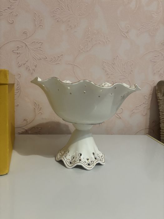 Продам вазу для фруктов 4 штуков