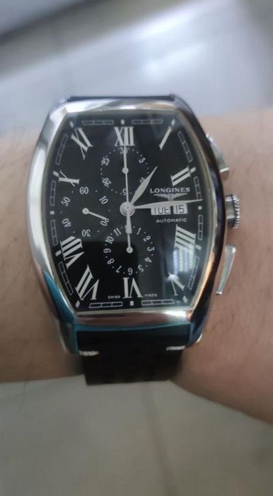 Продаются мужские часы