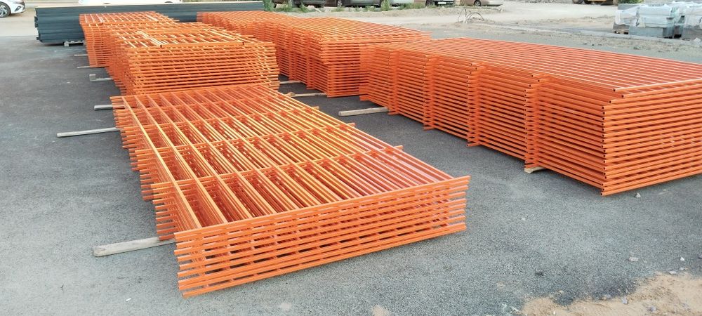 Футбольная площадка