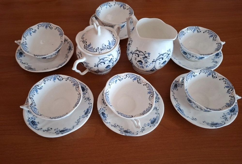 Set de cafea vintag,  din portelan fin, fabricat in Romania