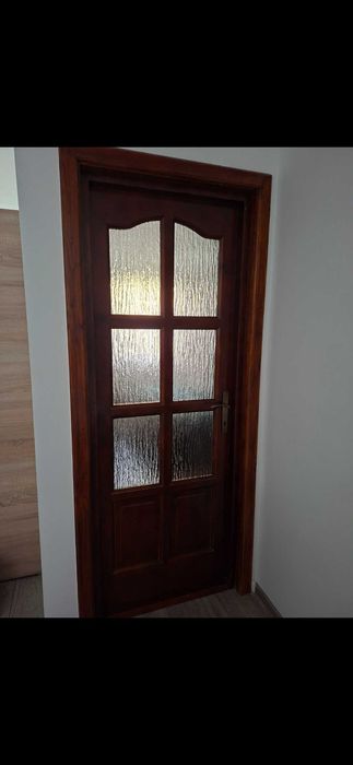 Usii de interior