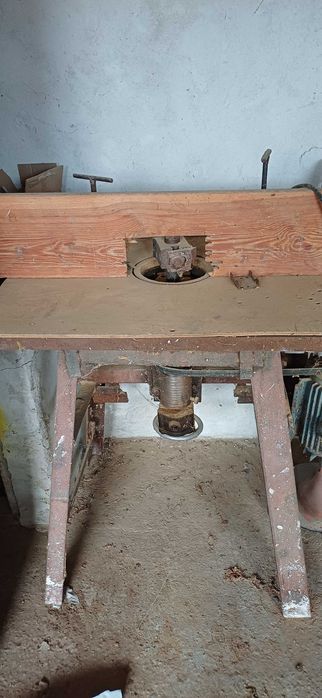 Дърводелски машини. РАЗПРОДАЖБА.