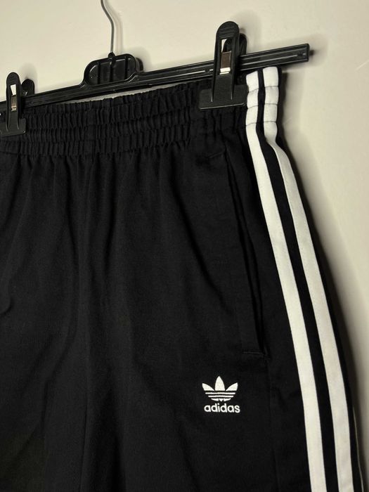 Adidas Originals Bermuda Loose Fit Дамски Къси Панталони