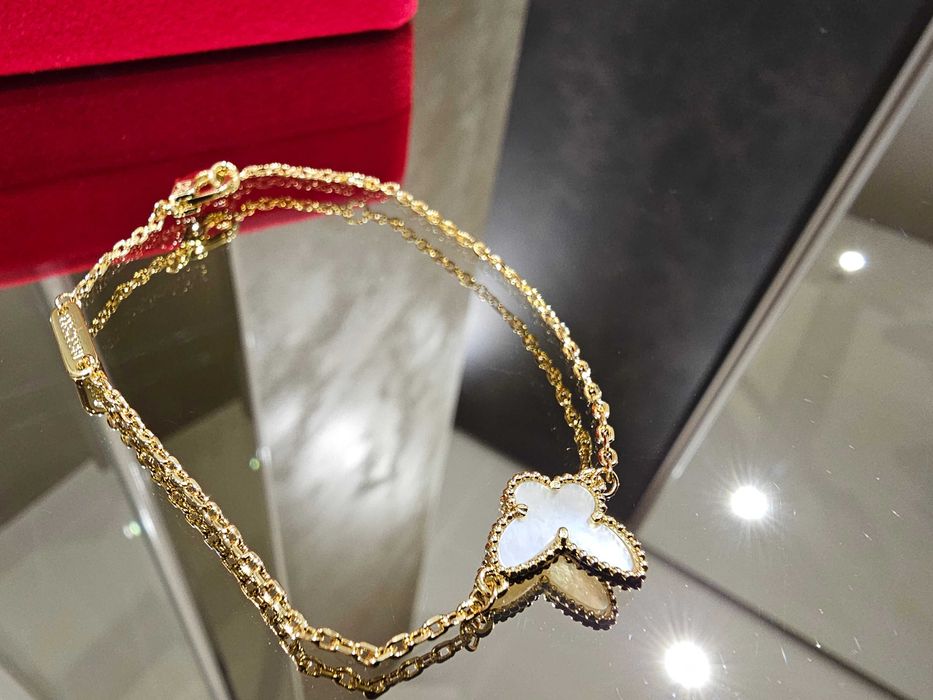 Van Cleef & Arpels VCA Gold Sweet Alhambra Butterfly Дамска Гривна